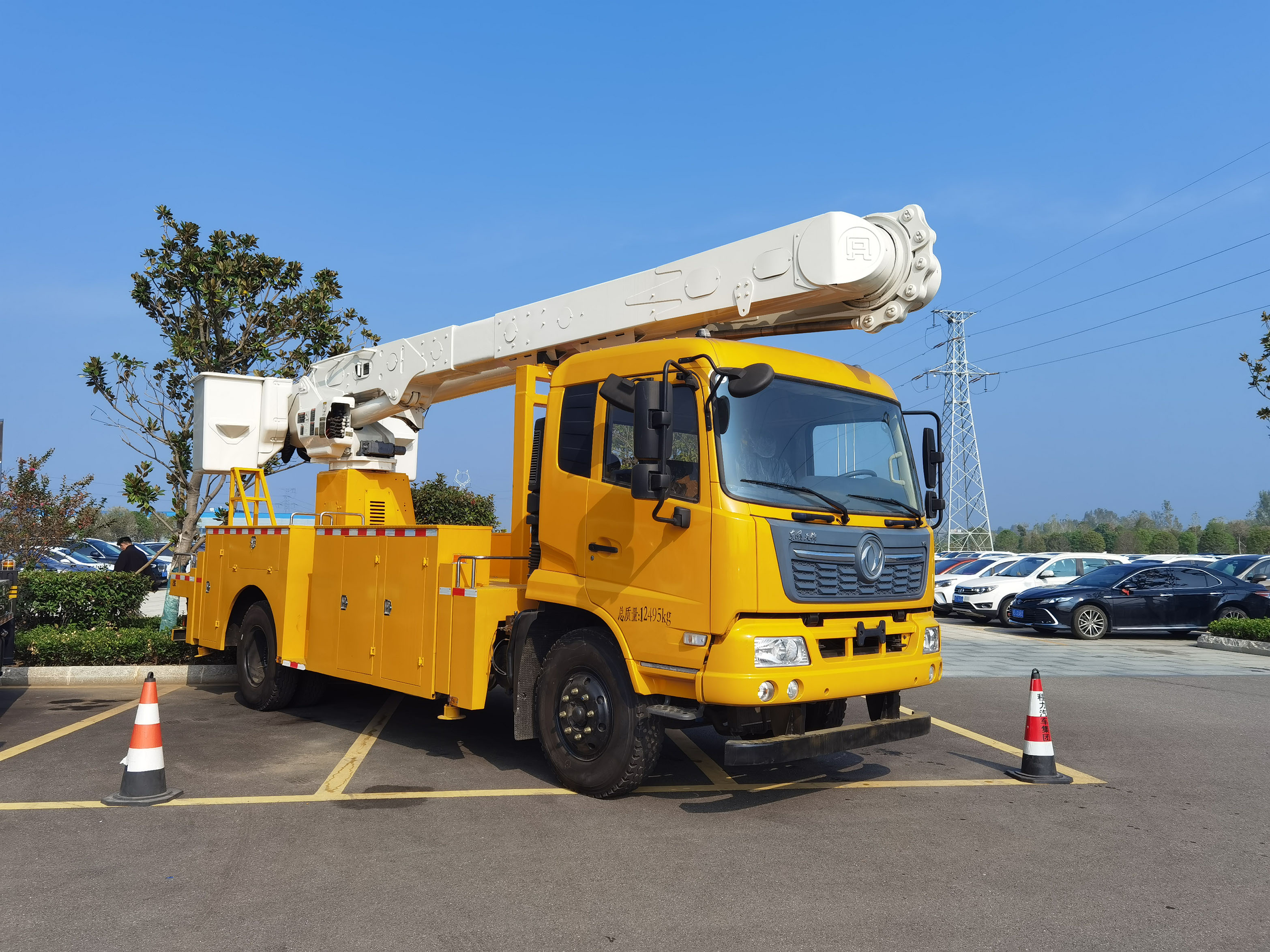 東風(fēng)天錦20米帶電高空作業(yè)車圖片1