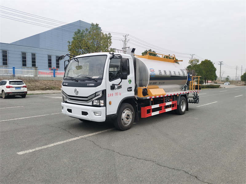 東風大多利卡智能型瀝青灑布車圖片4