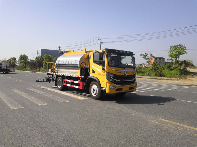 東風華神T3瀝青灑布車