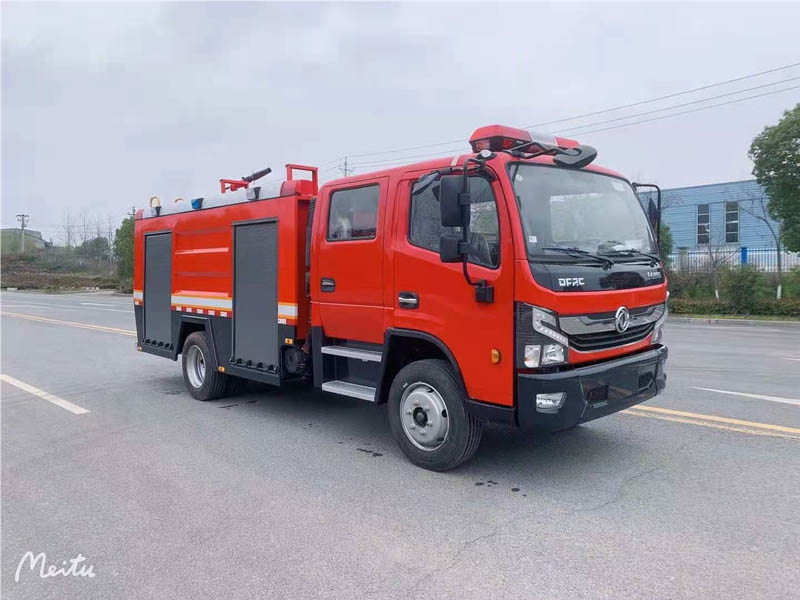 東風4噸水罐消防車圖片1